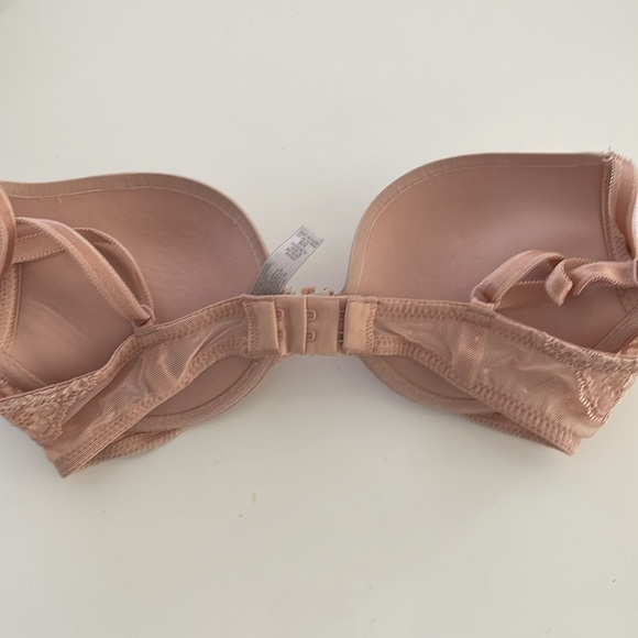 32B Victoria’s Secret Dream Angels Plunge Demi Smooth and Lace -cream, underwire - Picture 3 of 12